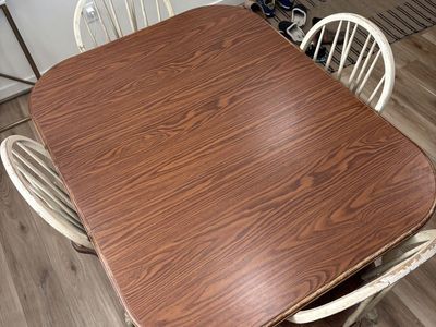 Kitcheb Table And Chairs