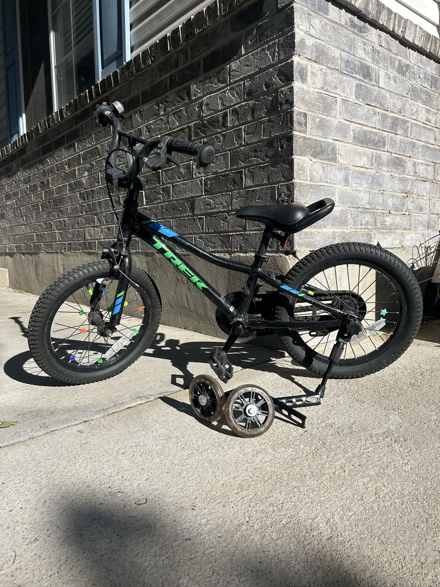 Trek Precaliber 16” with brake, training wheels and kickstand