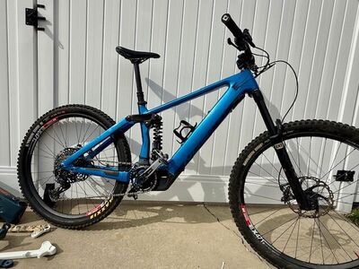 2021 Medium Norco Range VLT Mullet Carbon E-Bike