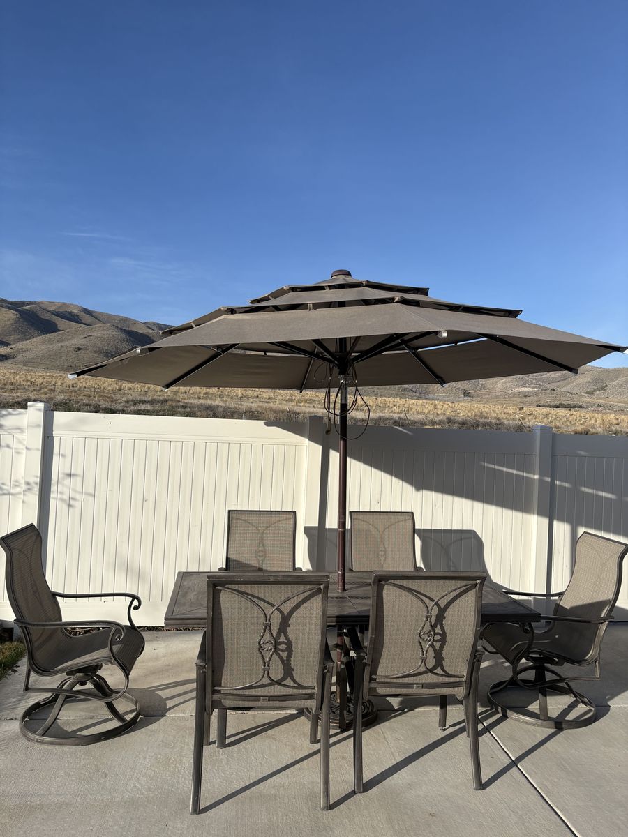 Onyx/Slate Outdoor Patio Dining Set – 6 Chairs + Umbrella + Bug Screen – Solid & Weather-Ready