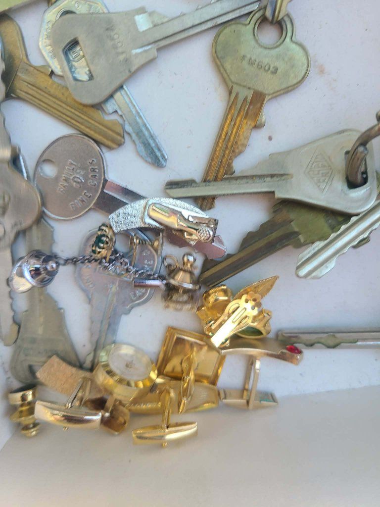 Main image 8