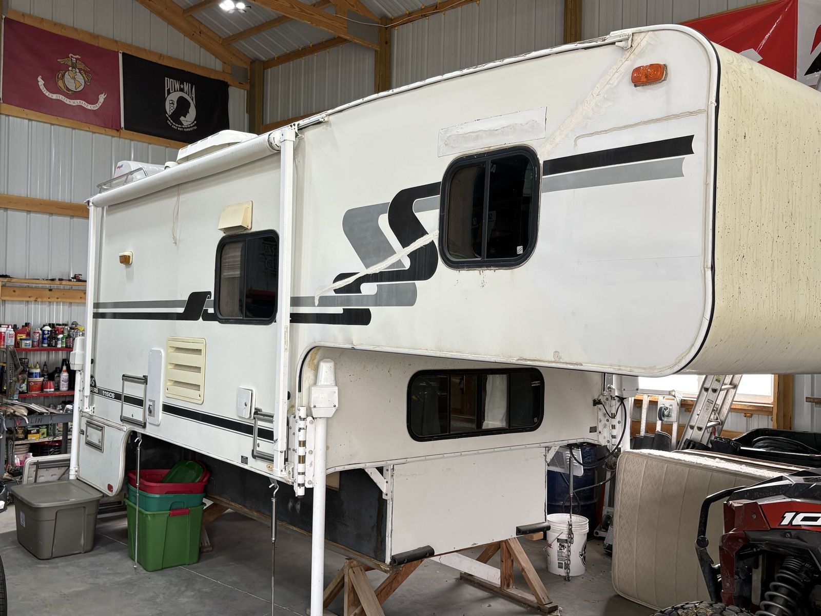99 S&S  truck Camper