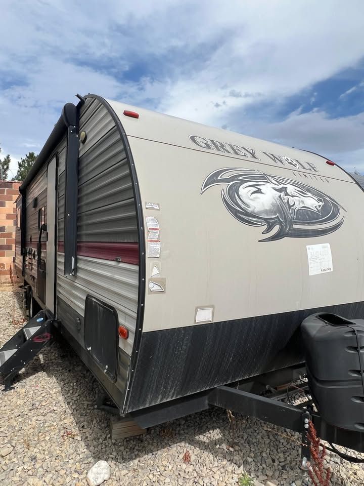 2018 FOREST RIVER CHEROKEE