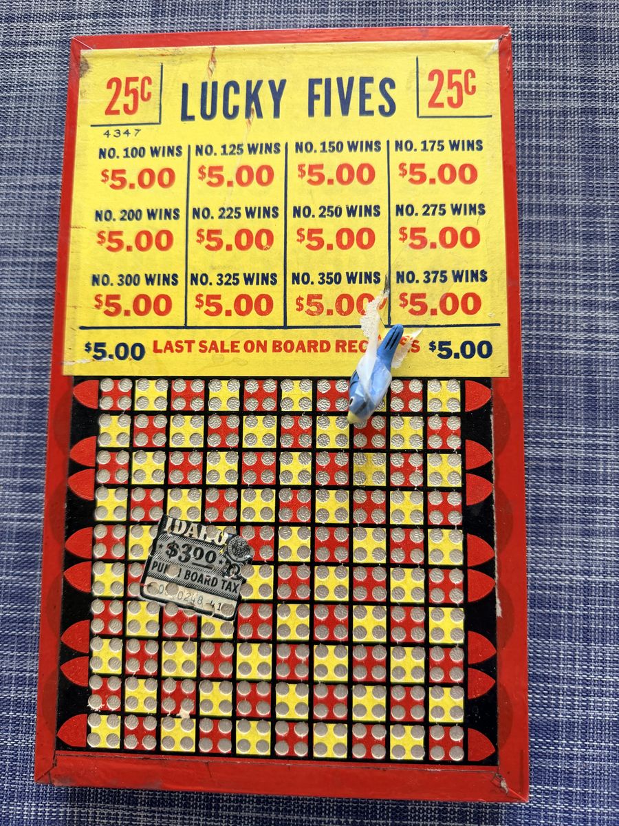 Vintage and Highly Collectable 25 cent Lucky Fives Punchboard