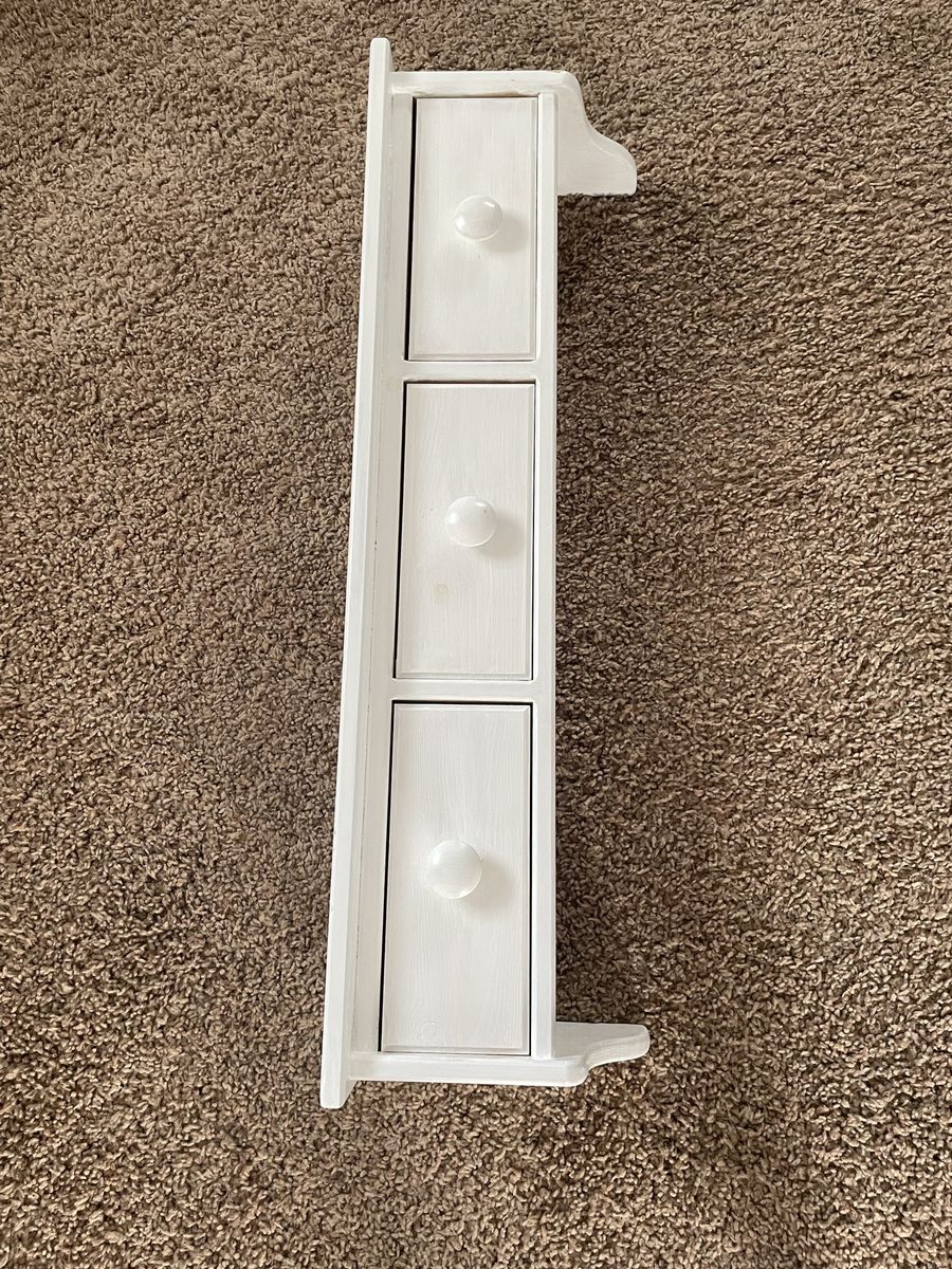 Wall shelf