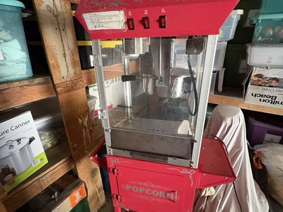 Paramount Vintage Style Red Popcorn Machine Maker with Cart Stand