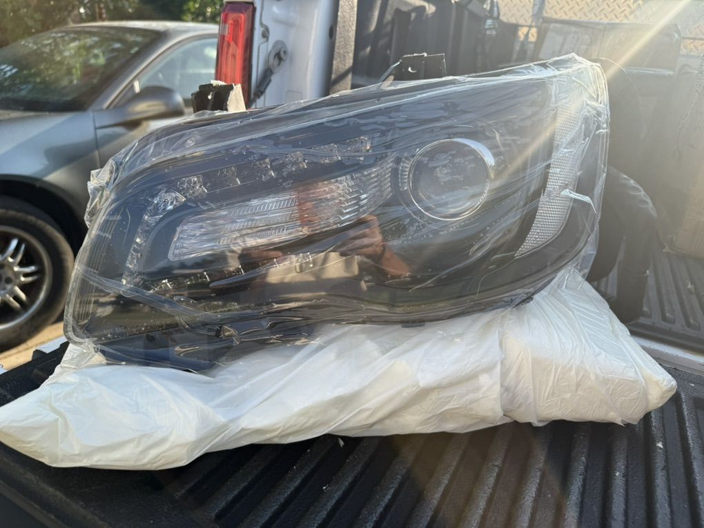 Chrysler 300 Headlight New