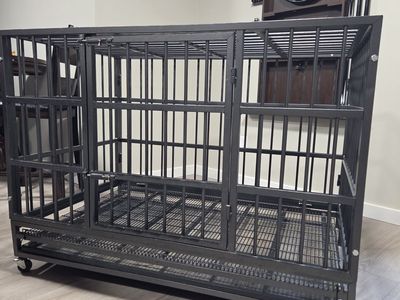 Heavy Duty Metal Dog Crate / Kennel – Foldable with Wheels