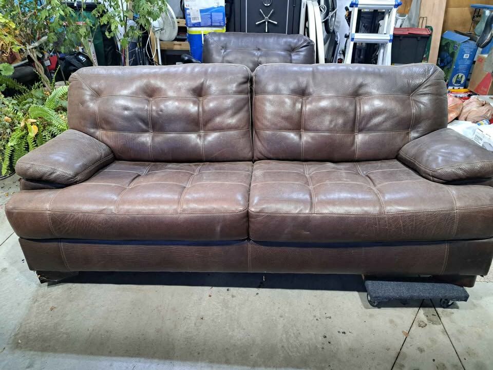 4 piece Living room furniture, selling as a set