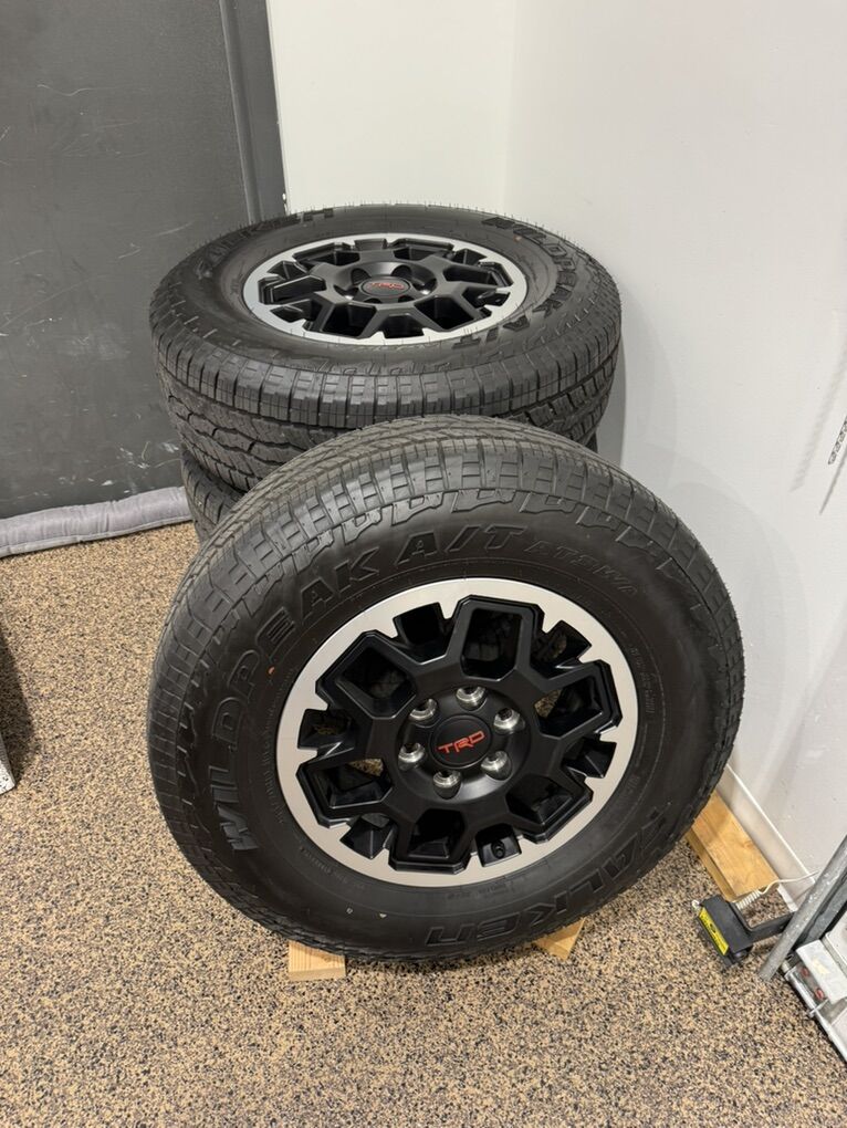 Wheels & Tires Off Toyota 4-Runner