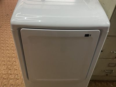 Samsung 7.2 cu. ft. Vented Electric Dryer in White with Sensor Dry