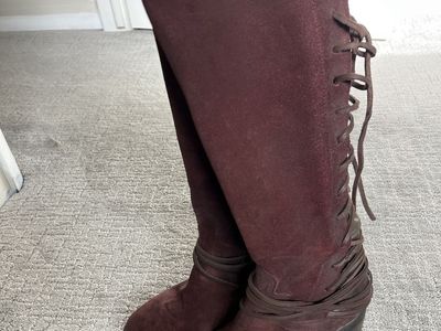 *RARE* Freebird Women's Wine Suede Knee-High Lace-Up Boots - Size 9