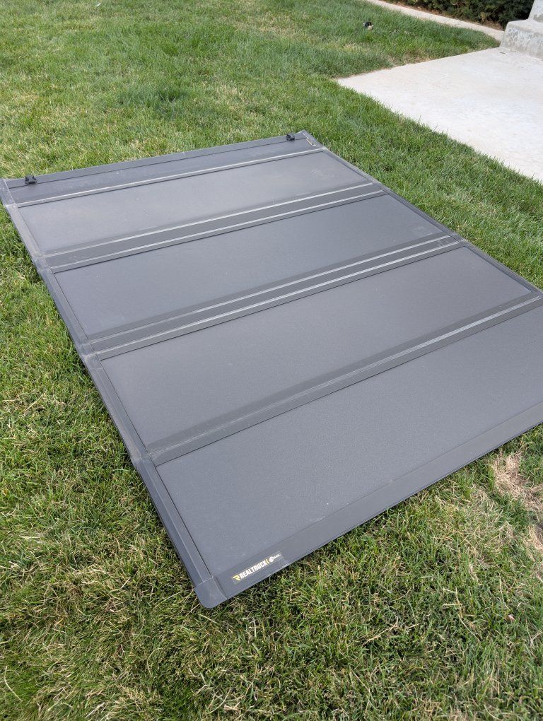 6' RealTruck BAKFlip Folding Truck Bed Tonneau Cover - Black