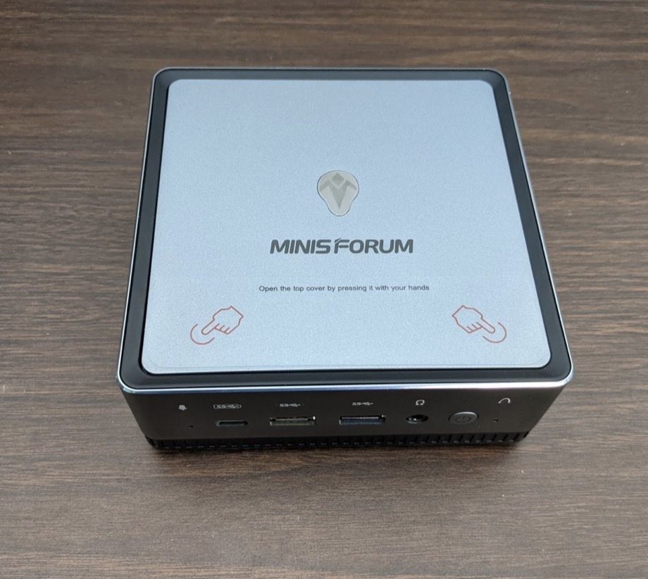 Minisforum UM250 Mini PC Desktop Complete Bundle with Monitor Keyboard Mouse