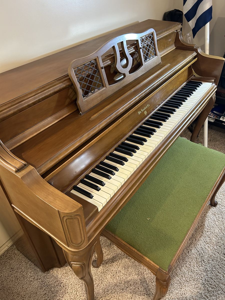 Beautiful Knabe Piano With Bench