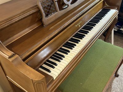 Beautiful Knabe Piano With Bench