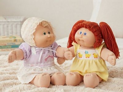 2 x Cabbage Patch Kids w/ OG clothing (1978, 1982 Coleco)