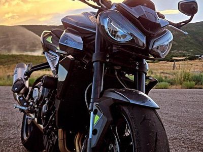 Triumph Street Triple 765 R