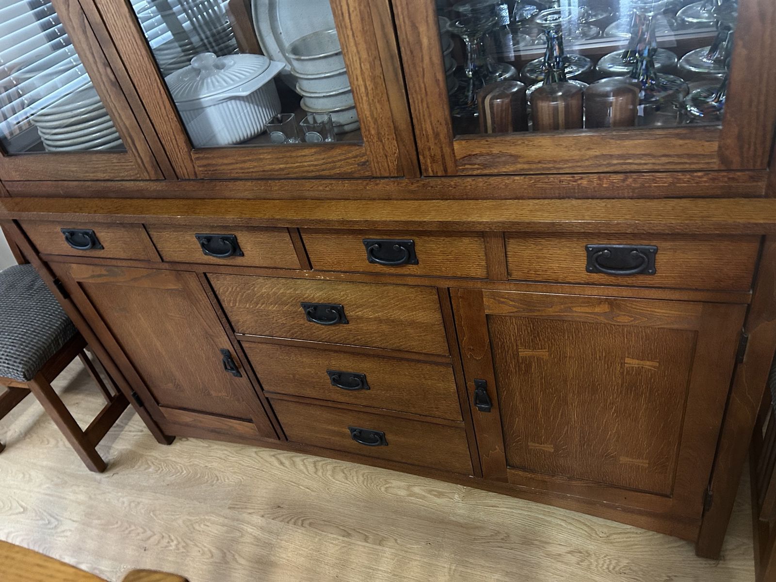 Basset Misson Style Hutch