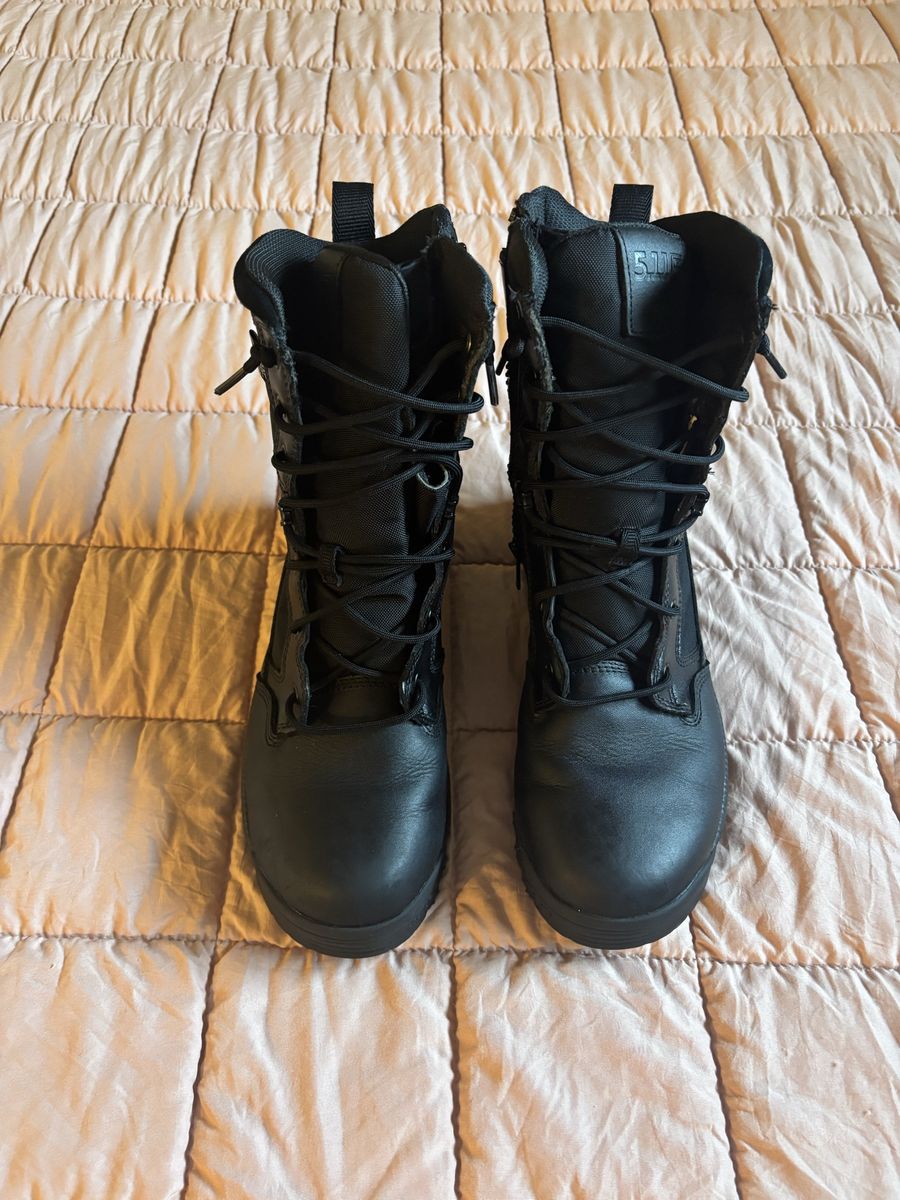 5+11 military boots for men size 11” in superb condition with laces and side zipper check all pictures  40.00 cash only