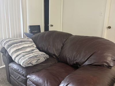 Comfy brown couch!!