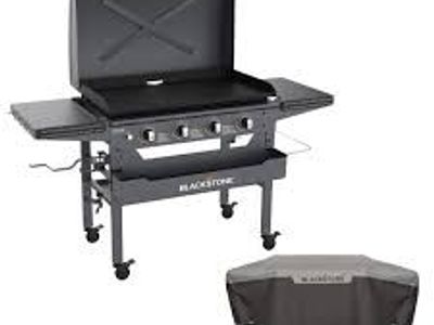 Blackstone 36” Omnivore Griddle with Hinged Hood and Soft Cover 1934226 #105908