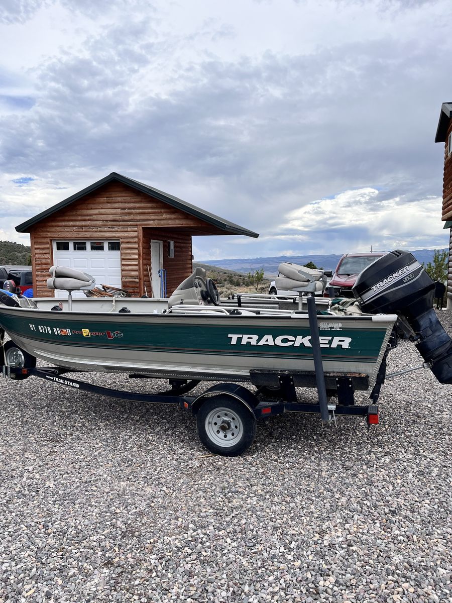 Tracker Pro Deep V-16 50HP Outboard Fishing Boat with Trailer