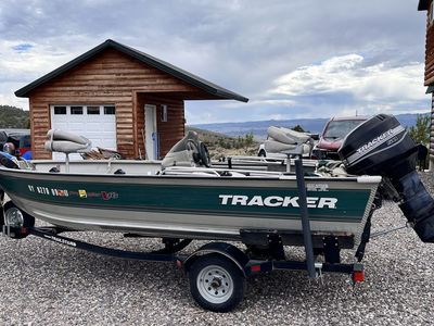 Tracker Pro Deep V-16 50HP Outboard Fishing Boat with Trailer