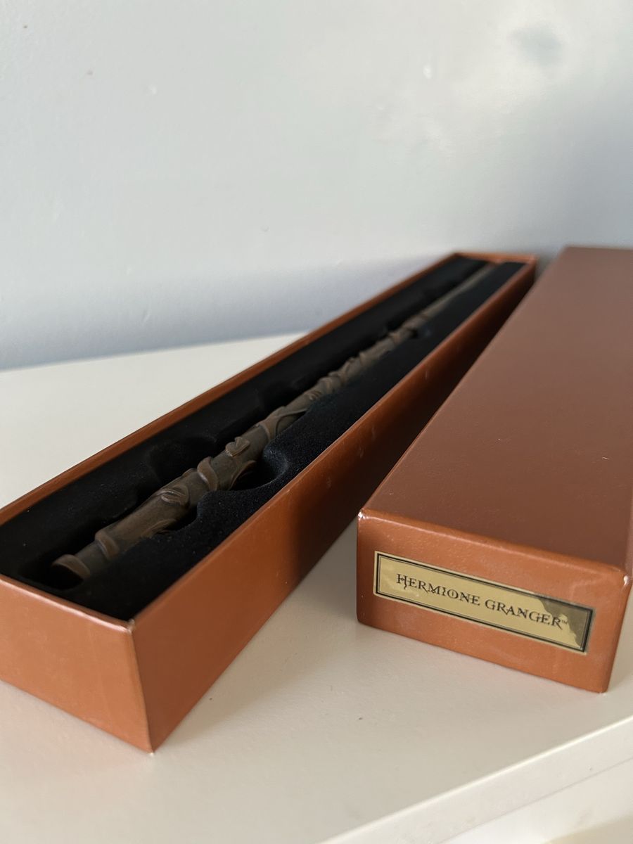 Universal Studios Harry Potter Interactive Wand Hermione Granger With Map