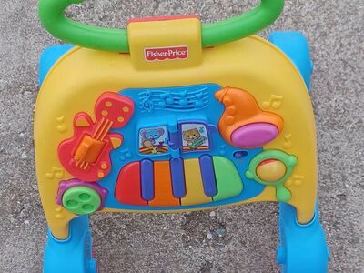 TINY MUSICAL WALKER!