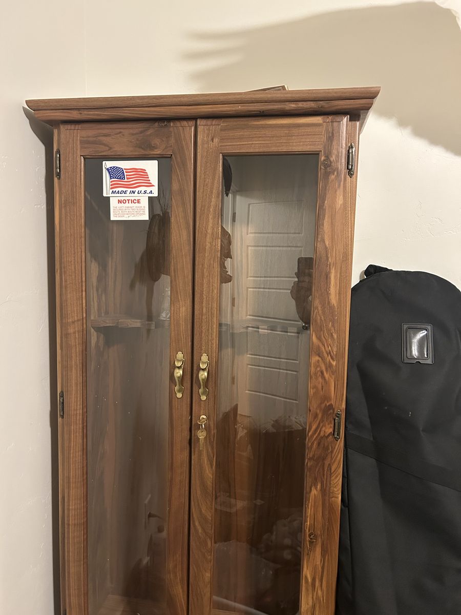 Gun cabinet