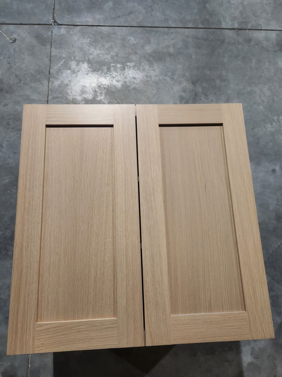 Beautiful Custom Rift Sawn White Oak Cabinet – Premium Quality