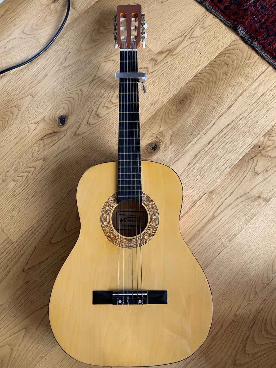 Nashville Acoustic Classical Guitar - Natural Finish, Includes Capo