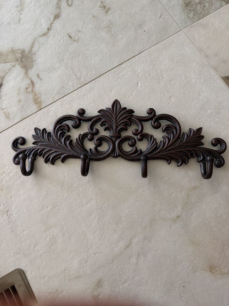 Vintage Style Cast Iron Wall Hook / Key Rack