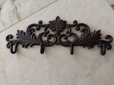 Vintage Style Cast Iron Wall Hook / Key Rack