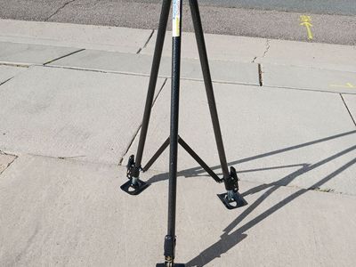 Fifth Wheel Stabilizer