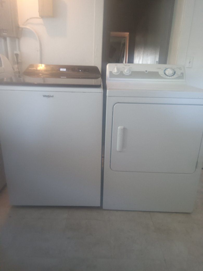 Whirlpool washer GE electric dryer