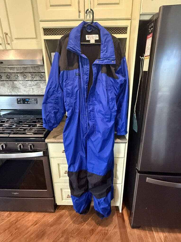 Very Nice Like New Columbia Snow Suit, XL