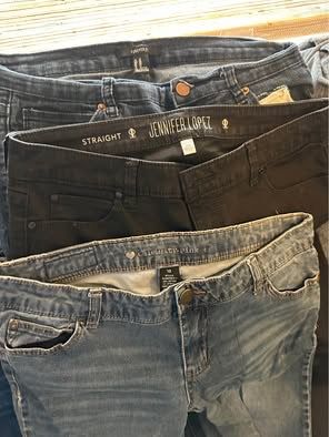 Lot of 9 Women's Jeans - Sizes 7-14, Various Brands & Styles (Lucky Brand, Jennifer Lopez, Forever 21)