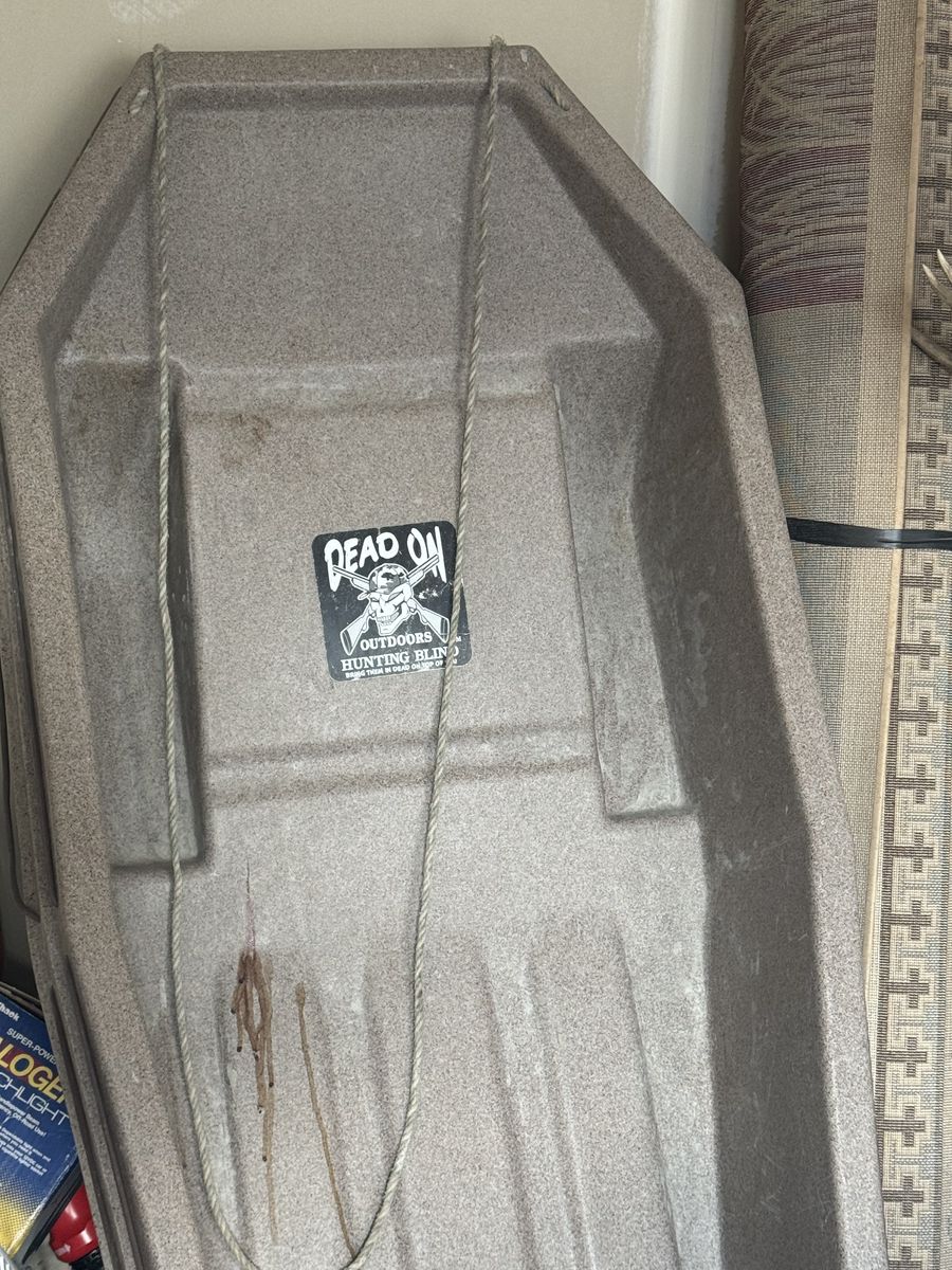 Dead on coffin blind