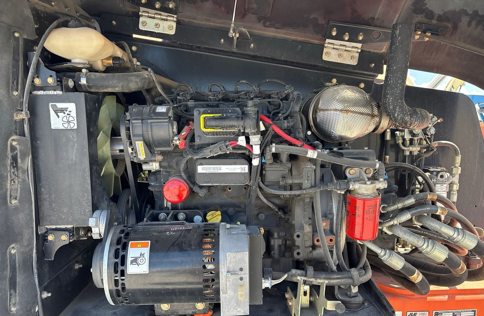 Main image 3