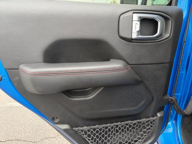 Main image 23