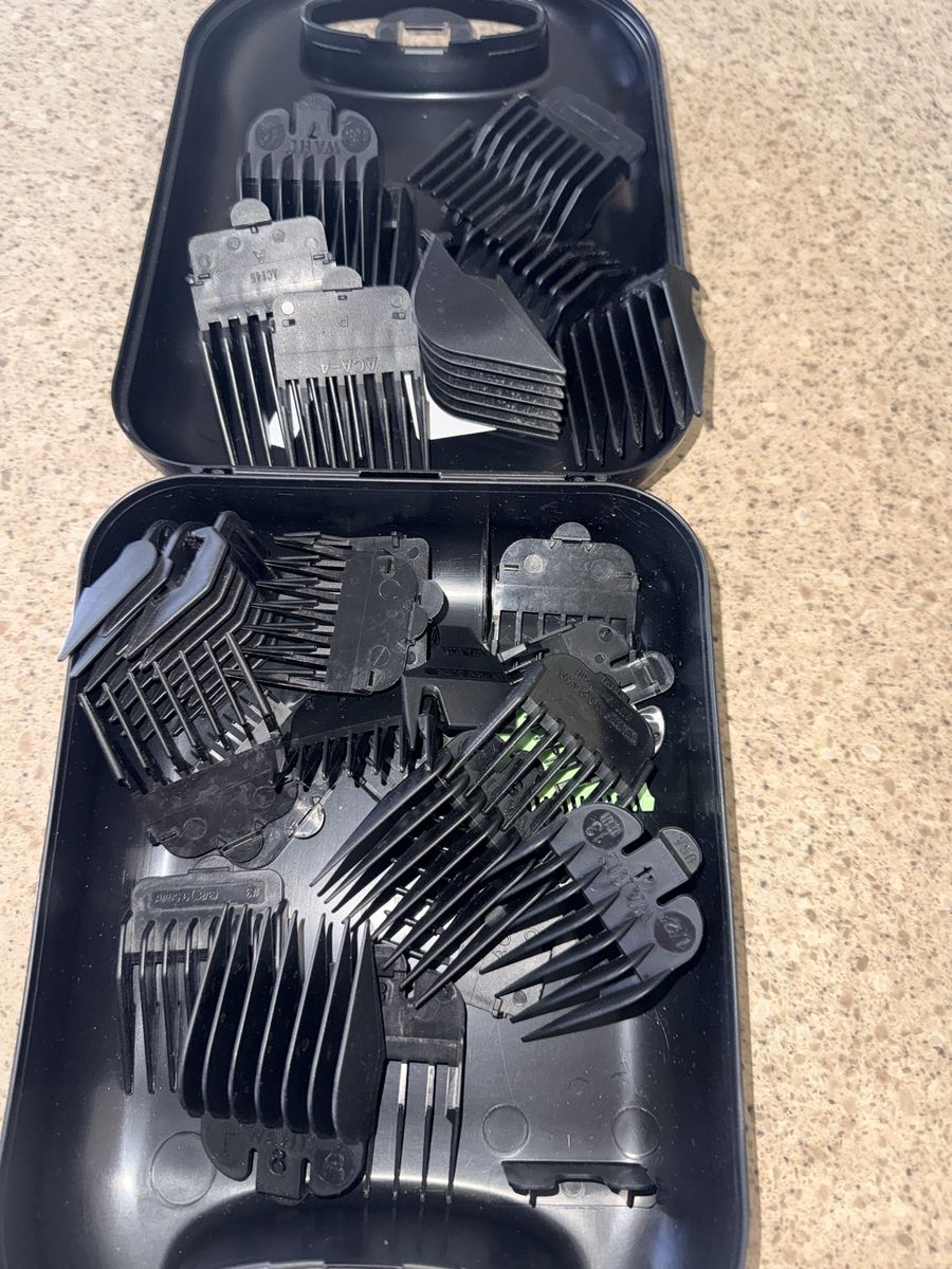 Set Of Wahl Hair Clipper Attachments 25+