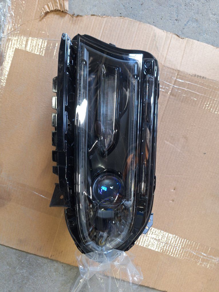 2015-23 CHARGER  DRIVER HEADLAMP