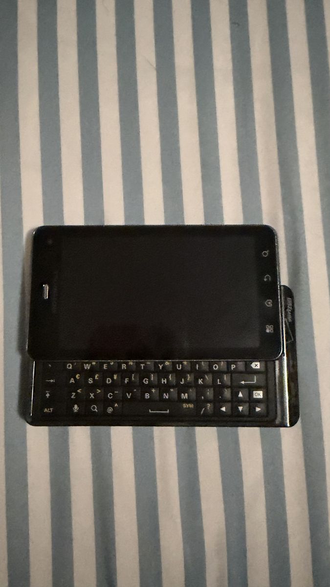 Motorola Droid for parts