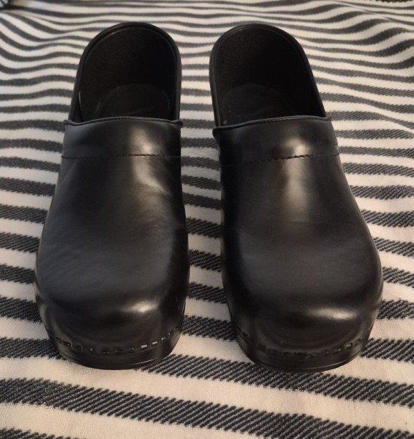 Dansko Women's Black Leather Professional Clogs Size 41