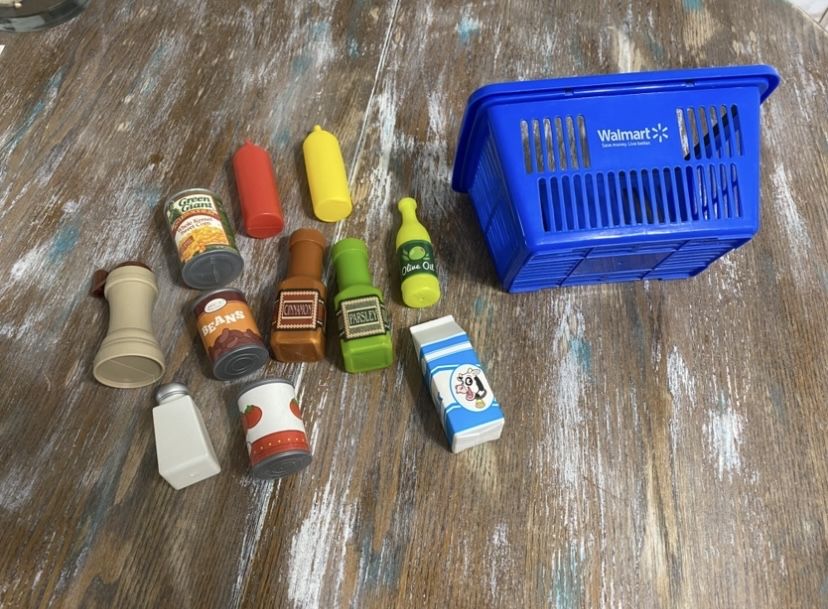 Kids Play Kitchen Shopping Basket & Food Items