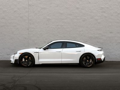 2025 Porsche Taycan Turbo GT