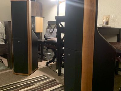 Mirage OM-7 Omnipolar Tower Speakers Pair - Natural Wood & Black Grilles