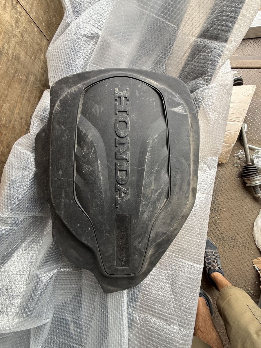 Main image 3